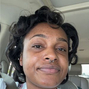 Meet your Posher, Alexus